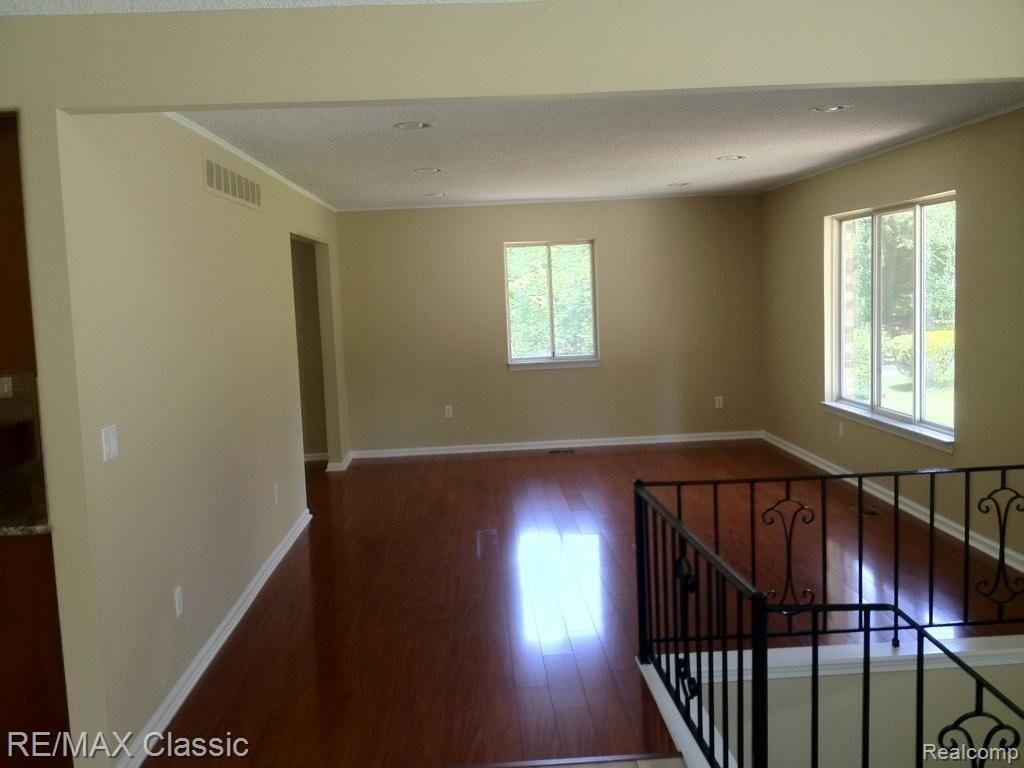 23025 Inkster Road Farmington, MI 48336 - Photo 4 of 24 HARDWOOD
