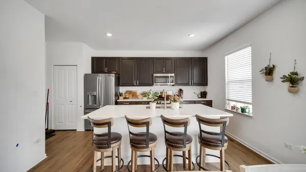 $469,000 | 3901 Iron Gate Drive, Valparaiso, IN 46385