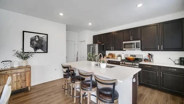 $469,000 | 3901 Iron Gate Drive, Valparaiso, IN 46385