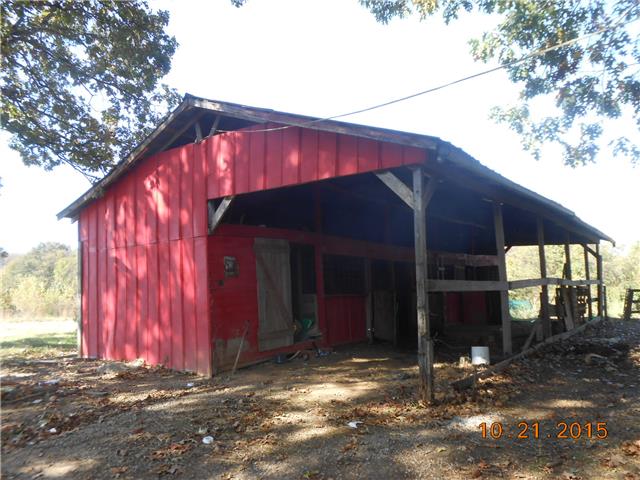 470 Philpot Road Bell Buckle, TN 37020 - Photo 4 of 6 Barn