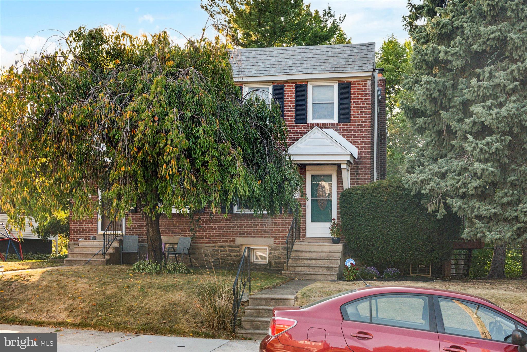 544 Overlook Road Philadelphia, PA 19128 - Photo 1 of 26