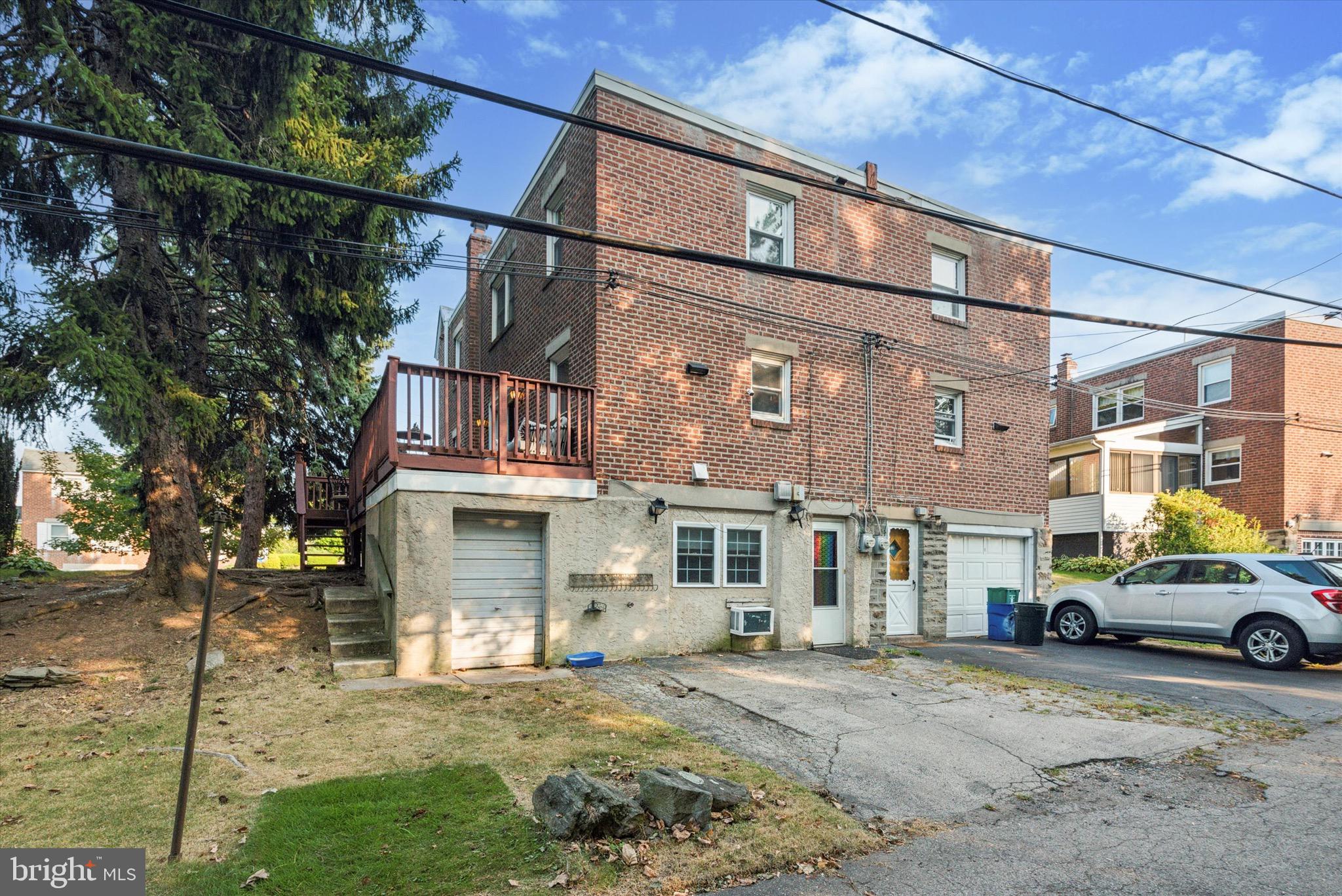 544 Overlook Road Philadelphia, PA 19128 - Photo 2 of 26