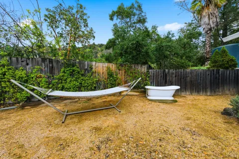$1,850,000 | 4405 Silverado Trail North, Calistoga, CA 94515