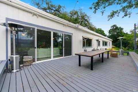 $1,835,000 | 4405 Silverado Trail North, Calistoga, CA 94515