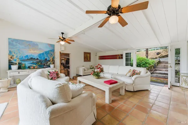 $1,850,000 | 4405 Silverado Trail North, Calistoga, CA 94515