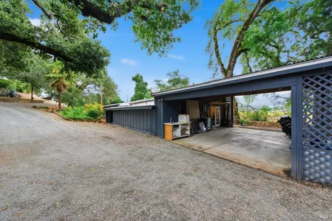 $1,835,000 | 4405 Silverado Trail North, Calistoga, CA 94515
