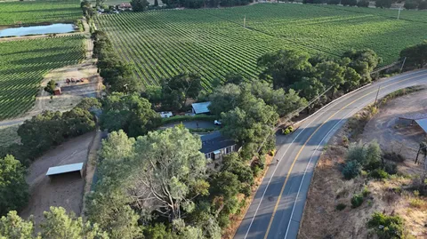 $1,835,000 | 4405 Silverado Trail North, Calistoga, CA 94515