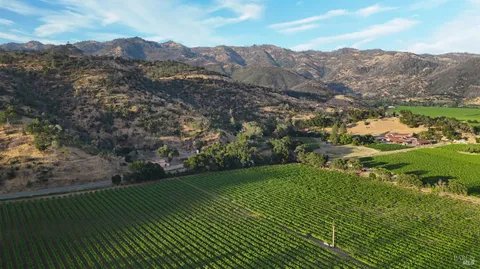 $1,835,000 | 4405 Silverado Trail North, Calistoga, CA 94515