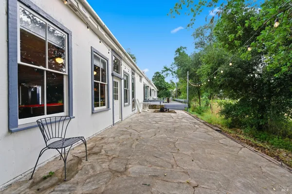 $1,850,000 | 4405 Silverado Trail North, Calistoga, CA 94515