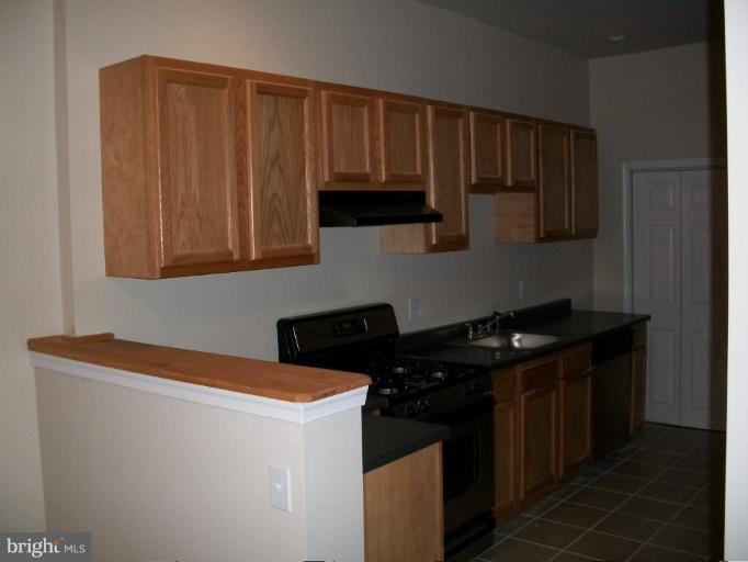 1606 North Rosedale Street Baltimore, MD 21216 - Photo 2 of 13 Kitchen