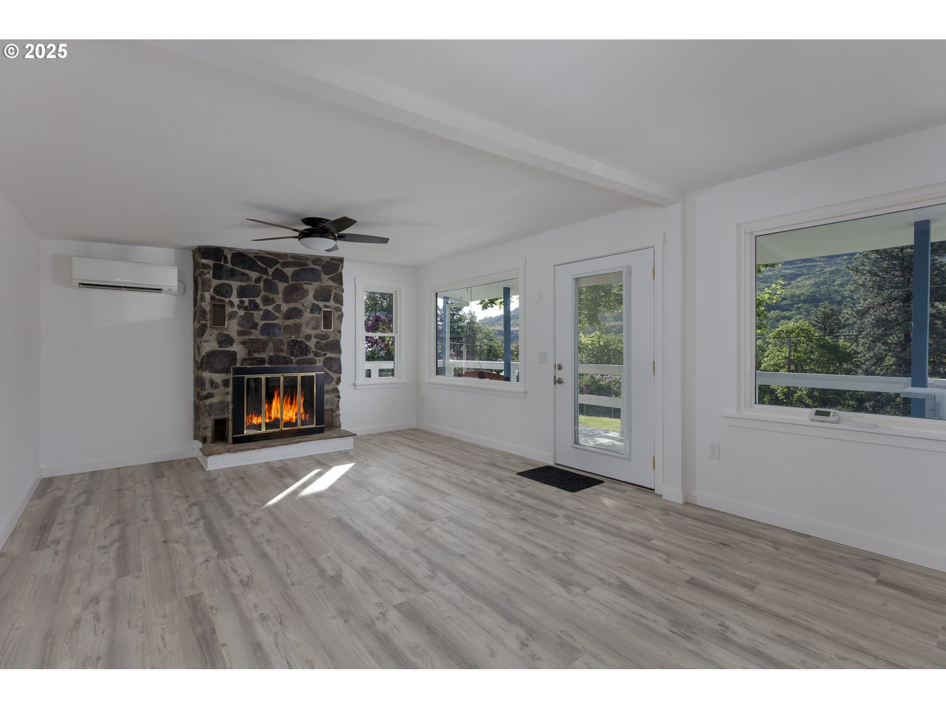 4739 Chenoweth Road The Dalles, OR 97058 - Photo 6 of 25 Gallery Image 6