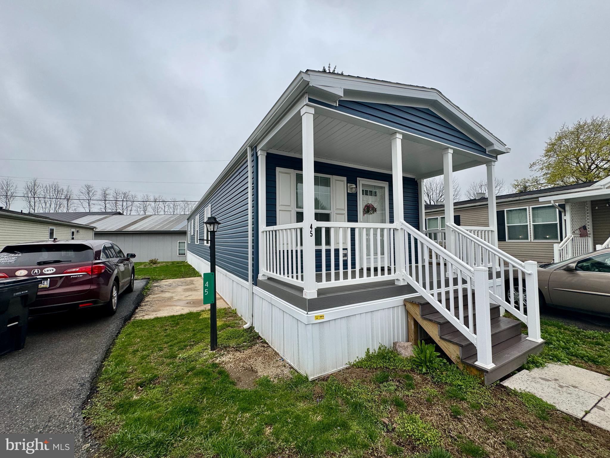 45 Jeffrey Road Gordonville, PA 17529 - Photo 2 of 24 left side and parking