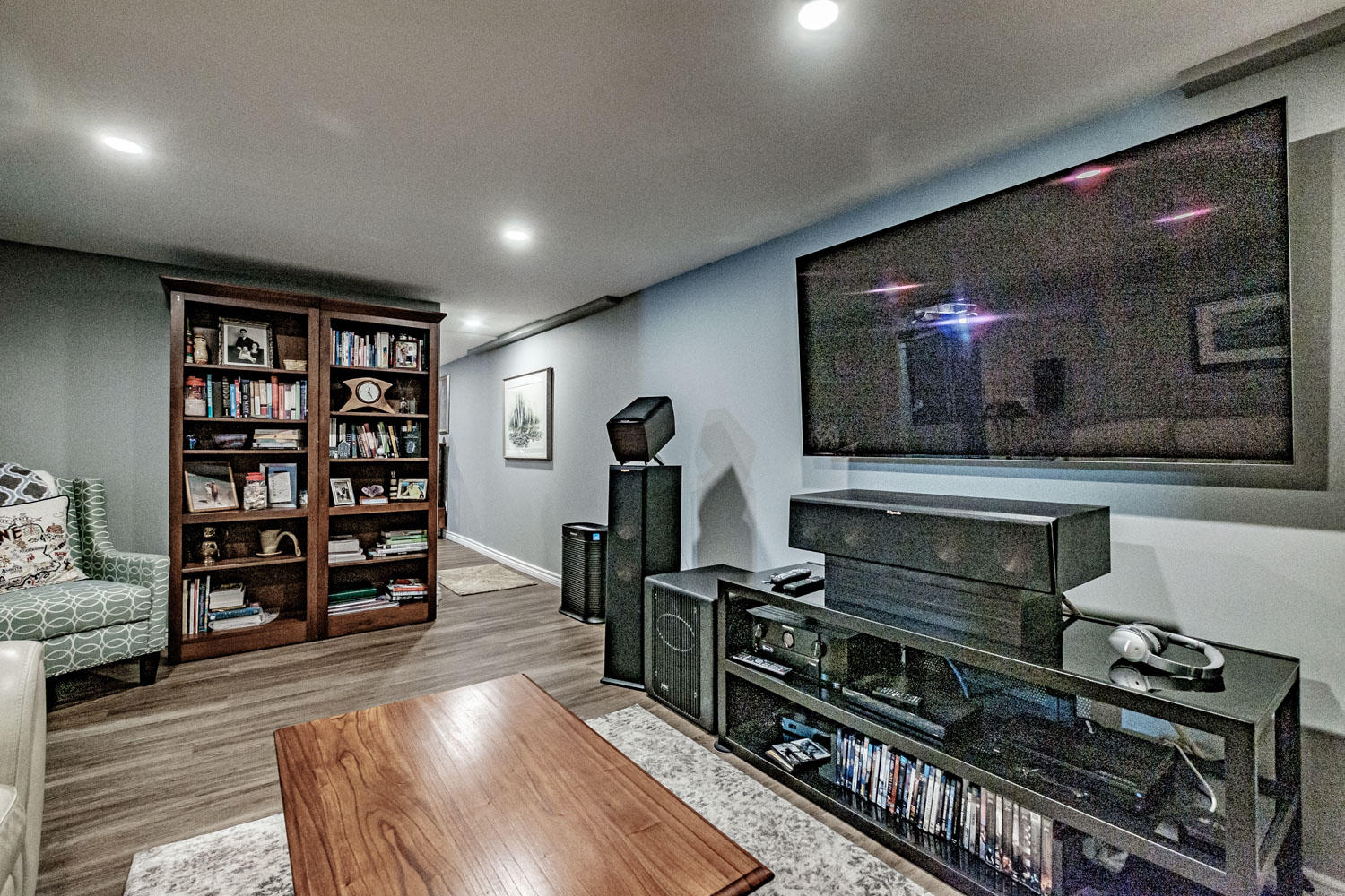 13 Pine Valley Road, Unit 13 Old Orchard Beach, ME 04064 - Photo 39 of 50 Den/Entertainment Area