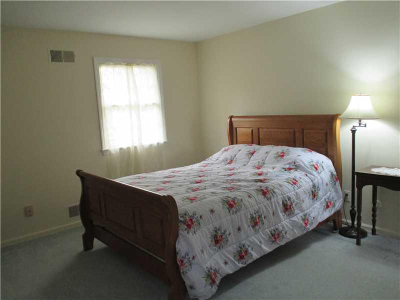 202 Springhouse Lane Pittsburgh, PA 15238 - Photo 10 of 15 Bedroom.