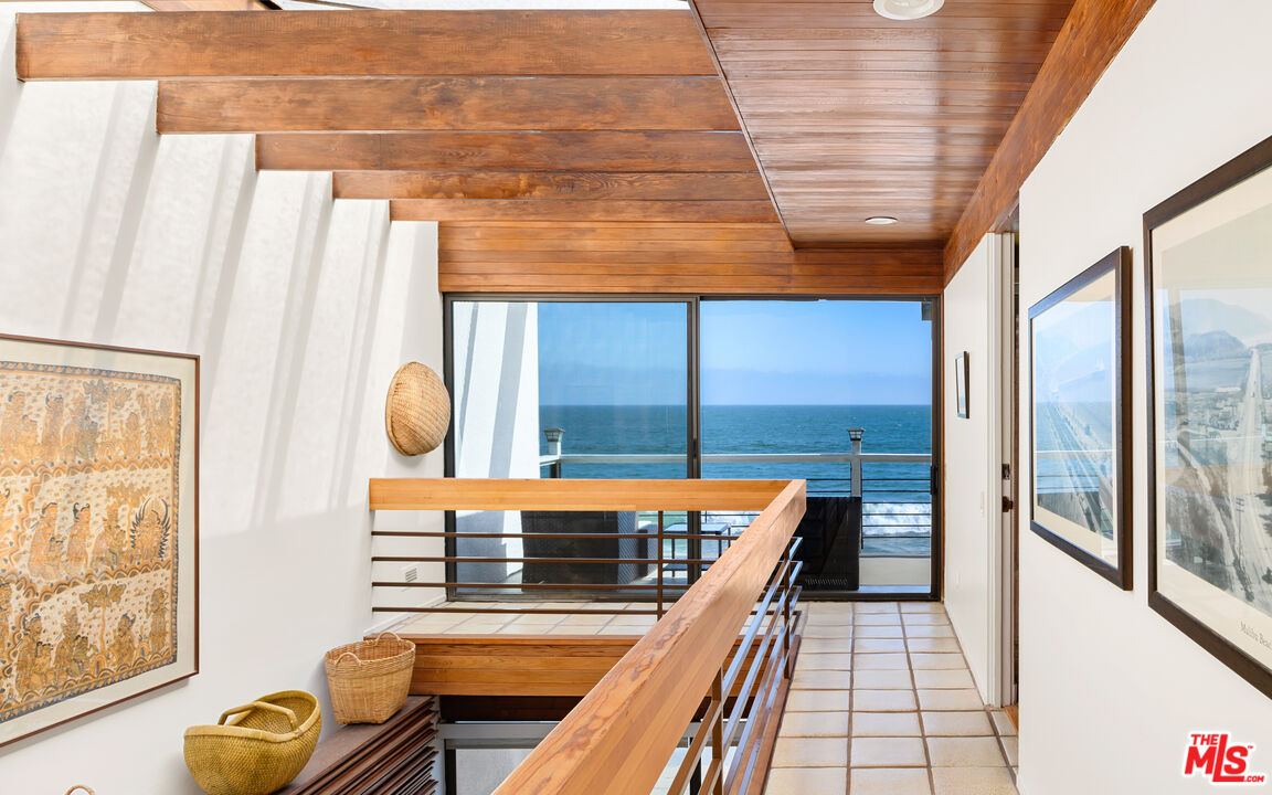 24638 Malibu Road Malibu, CA 90265 - Photo 17 of 34