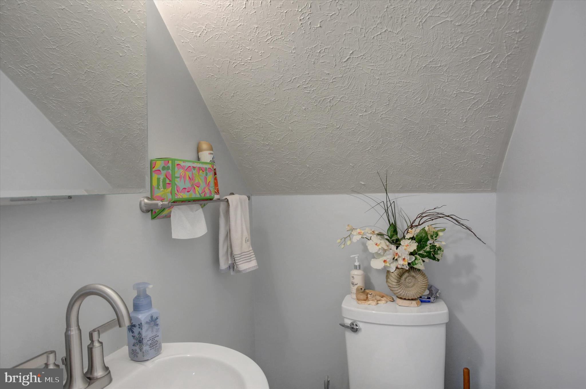 1077 Progress Road Chambersburg, PA 17201 - Photo 13 of 32