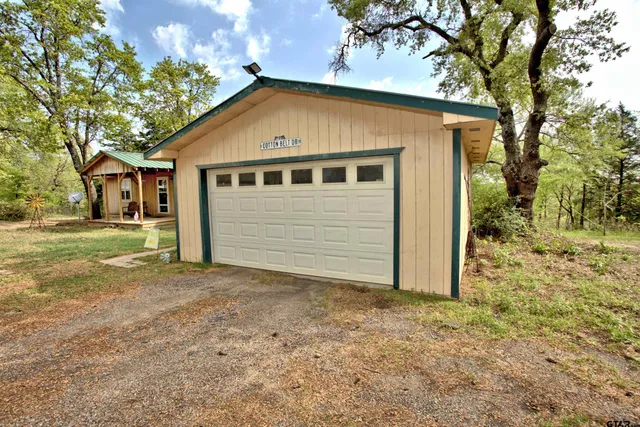 $400,000 | 998 County Road 311, Tyler, TX 75706