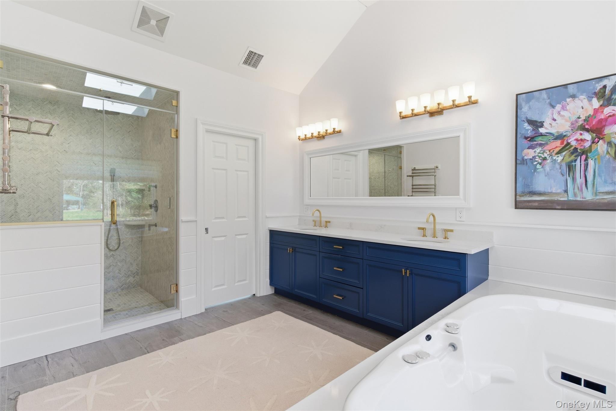 5 Toboggan Hill Path Cold Spring Harbor, NY 11724 - Photo 19 of 35 Primary Bedroom En-Suite