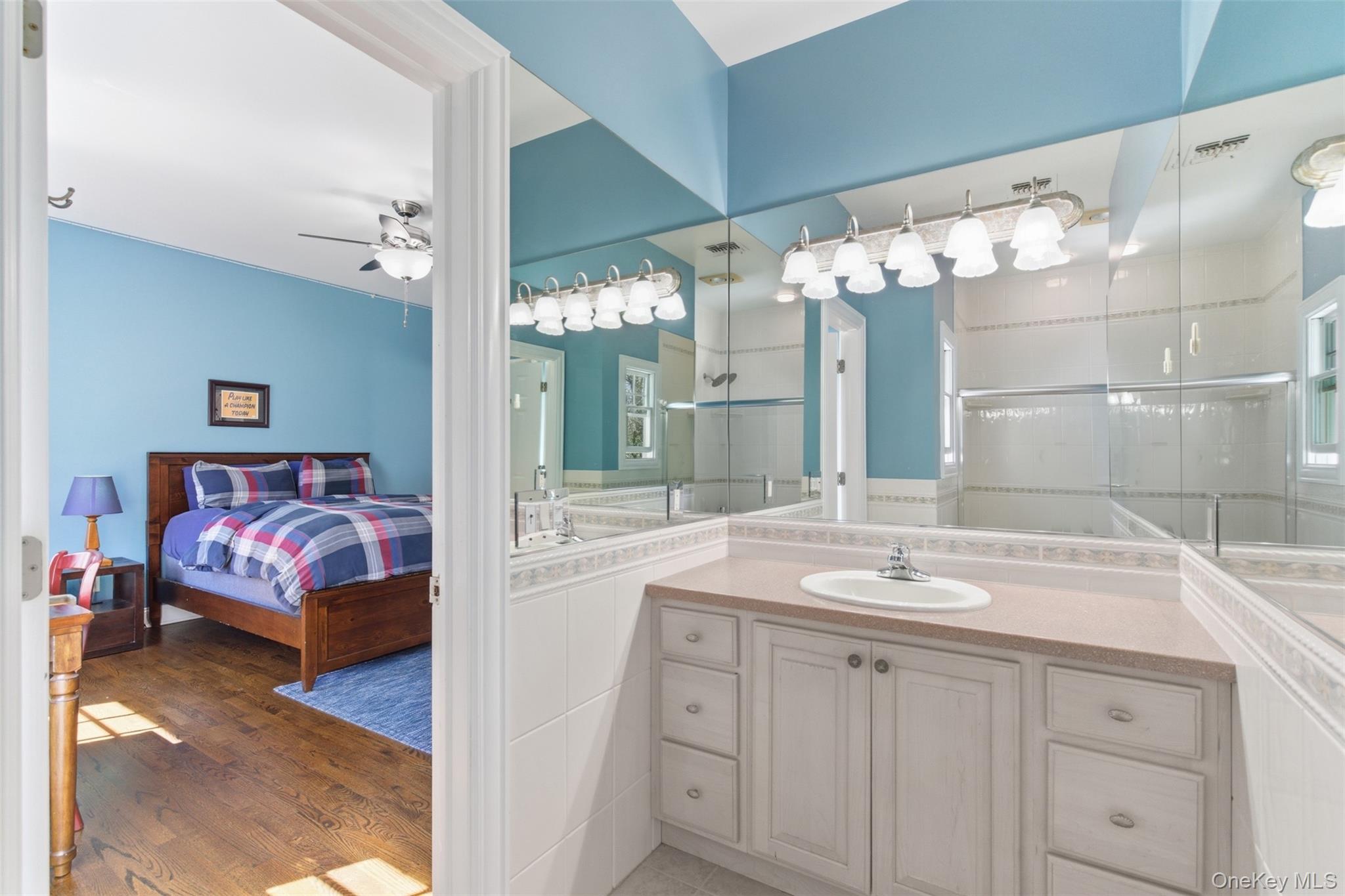 5 Toboggan Hill Path Cold Spring Harbor, NY 11724 - Photo 21 of 35 En-Suite Bathroom 1