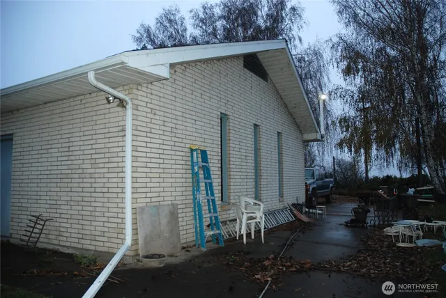 $650,000 | 20535 Road 6 Southeast, Warden, WA 98857