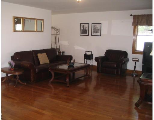 12 Magnolia Road Natick, MA 01760 - Photo 7 of 14