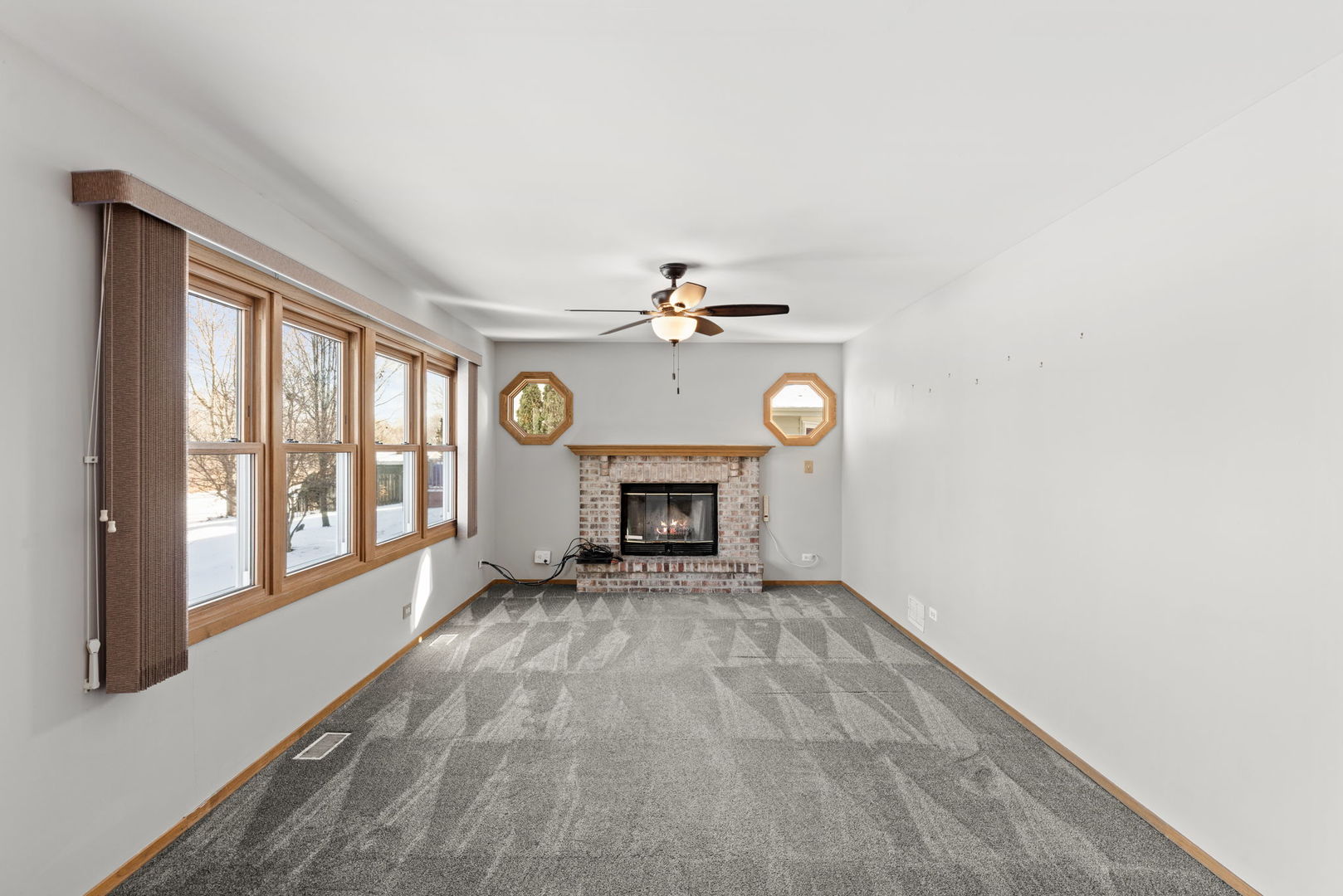 1136 10 Pin Lane Zion, IL 60099 - Photo 11 of 33