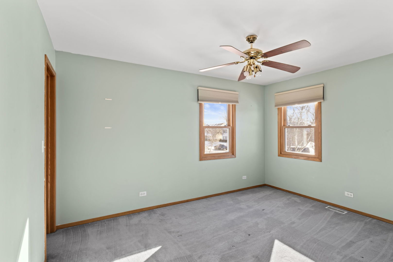 1136 10 Pin Lane Zion, IL 60099 - Photo 18 of 33