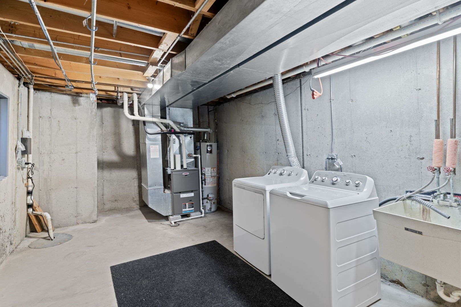 1136 10 Pin Lane Zion, IL 60099 - Photo 23 of 33