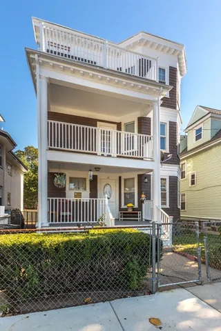 $2,700 | 15 Clementine Park, Unit 2, Boston, MA 02124
