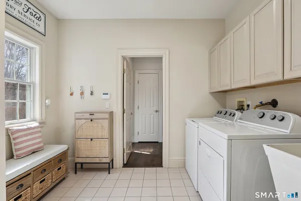 a view of utility room with washer and dryer