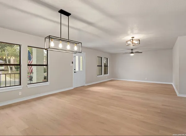 $549,900 | 7738 Oakhill Park Drive, San Antonio, TX 78249