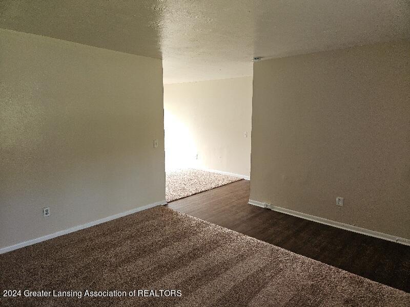 3728 North Aurelius Road Lansing, MI 48910 - Photo 4 of 17 20240426_144748