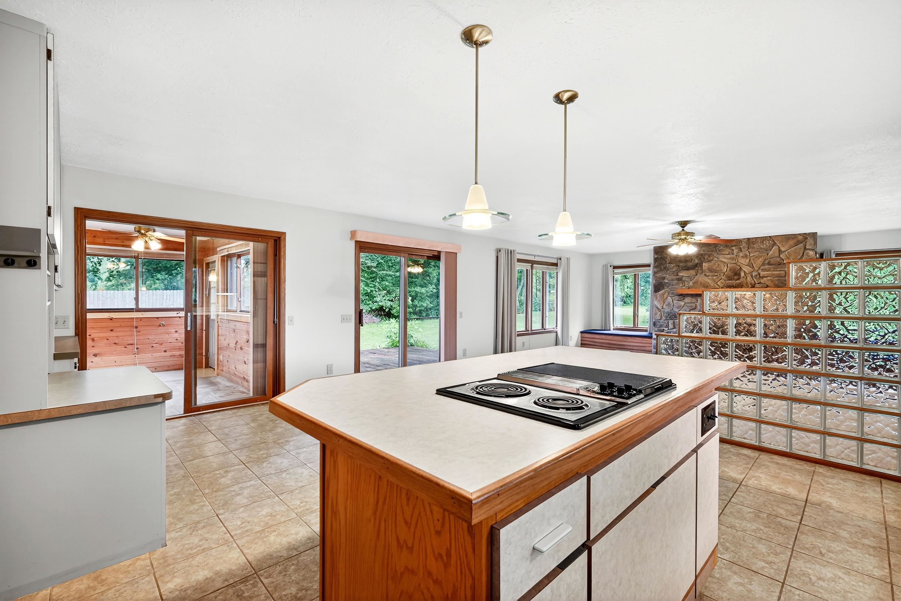 5205 Midmoor Road Monona, WI 53716 - Photo 13 of 45