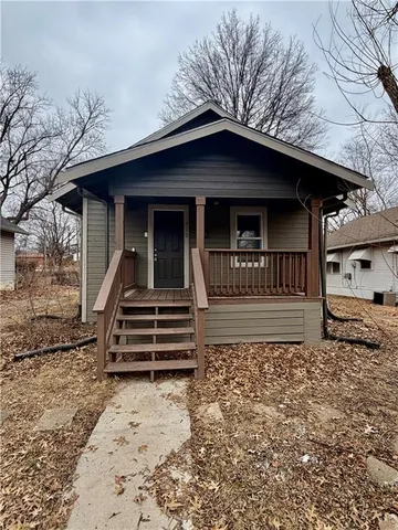 $185,000 | 710 West 76 Street, Kansas City, MO 64114