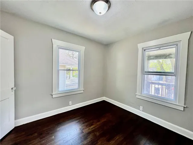 $185,000 | 710 West 76 Street, Kansas City, MO 64114