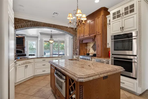 $900,000 | 11010 St Helens Drive, Shreveport, LA 71106