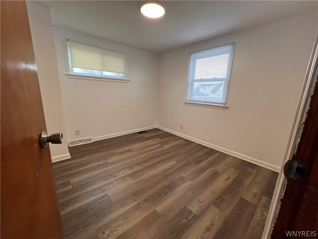 512 Cayuga Road Cheektowaga, NY 14225 - Photo 14 of 20