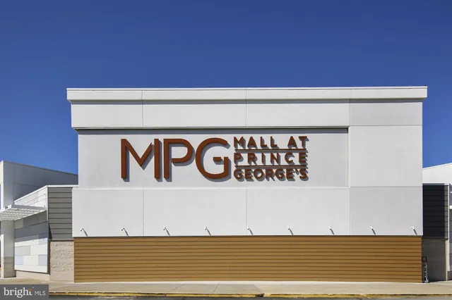 a house view with a sitting space