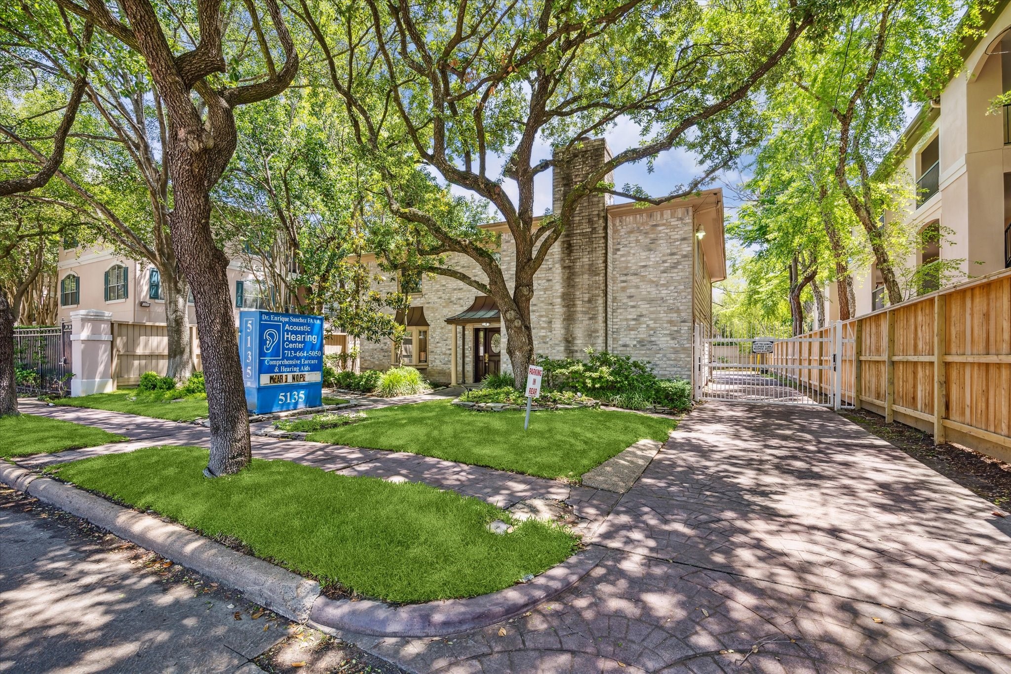 5135 Edloe Street Houston, TX 77005 - Photo 4 of 28