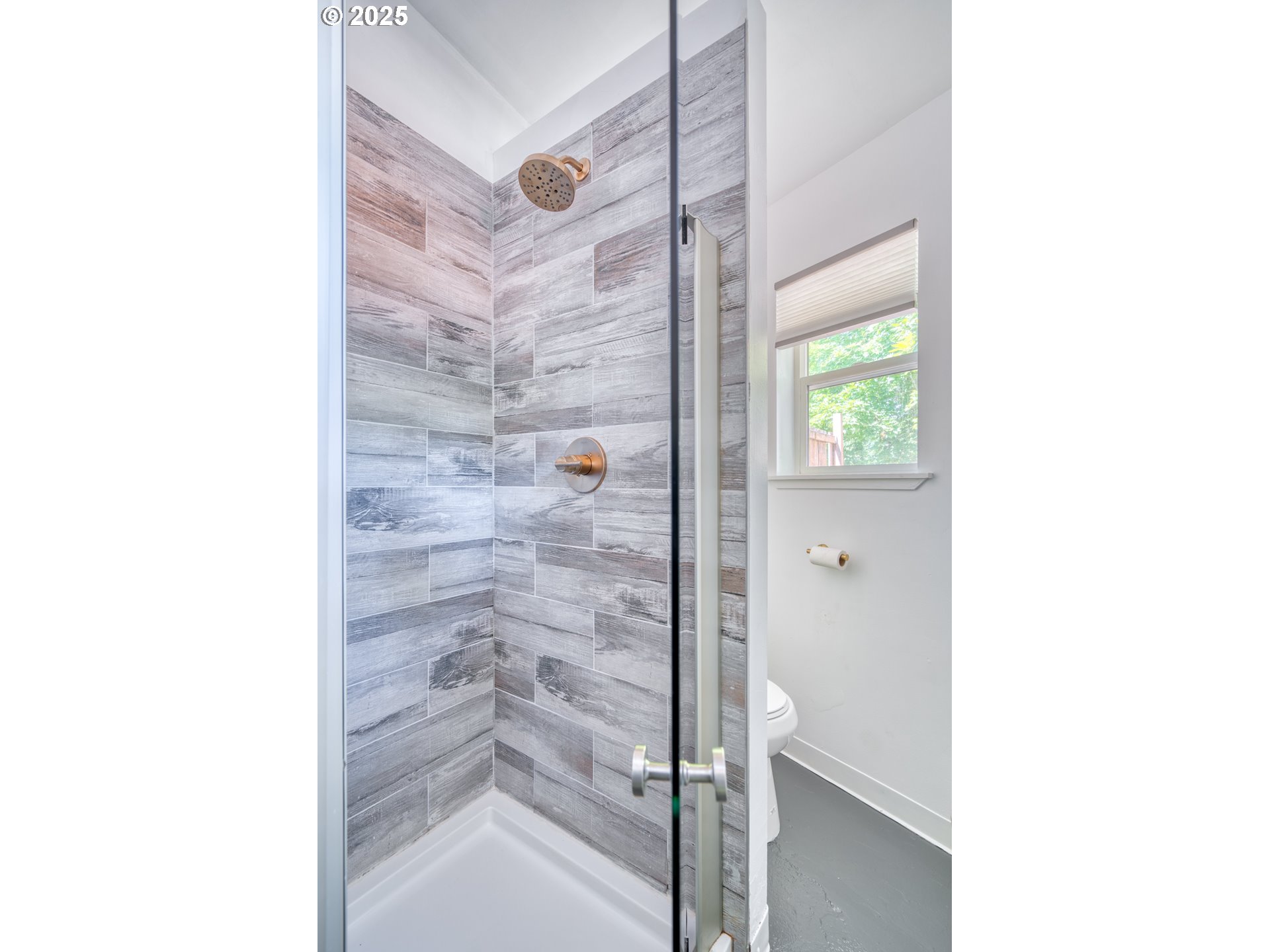 9647 Southwest Capitol Highway Portland, OR 97219 - Photo 14 of 33 a bathroom with a shower