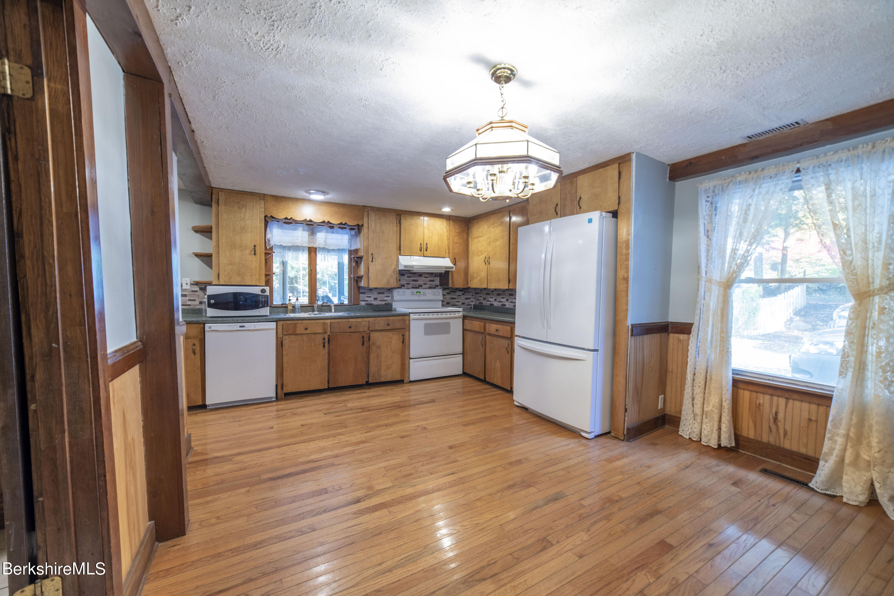 71 Henderson Road Williamstown, MA 01267 - Photo 4 of 19 Kitchen