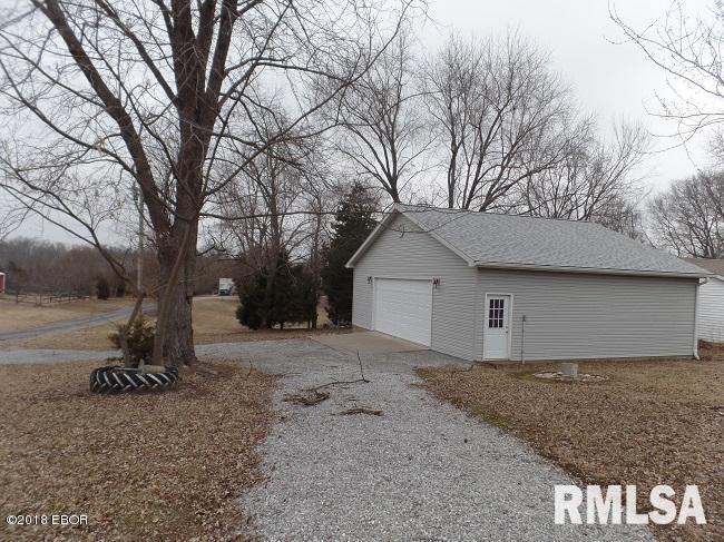 12072 Pebble Point Road Marion, IL 62959 - Photo 13 of 19