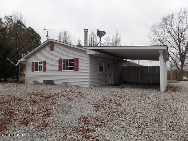 12072 Pebble Point Road Marion, IL 62959 - Photo 2 of 19