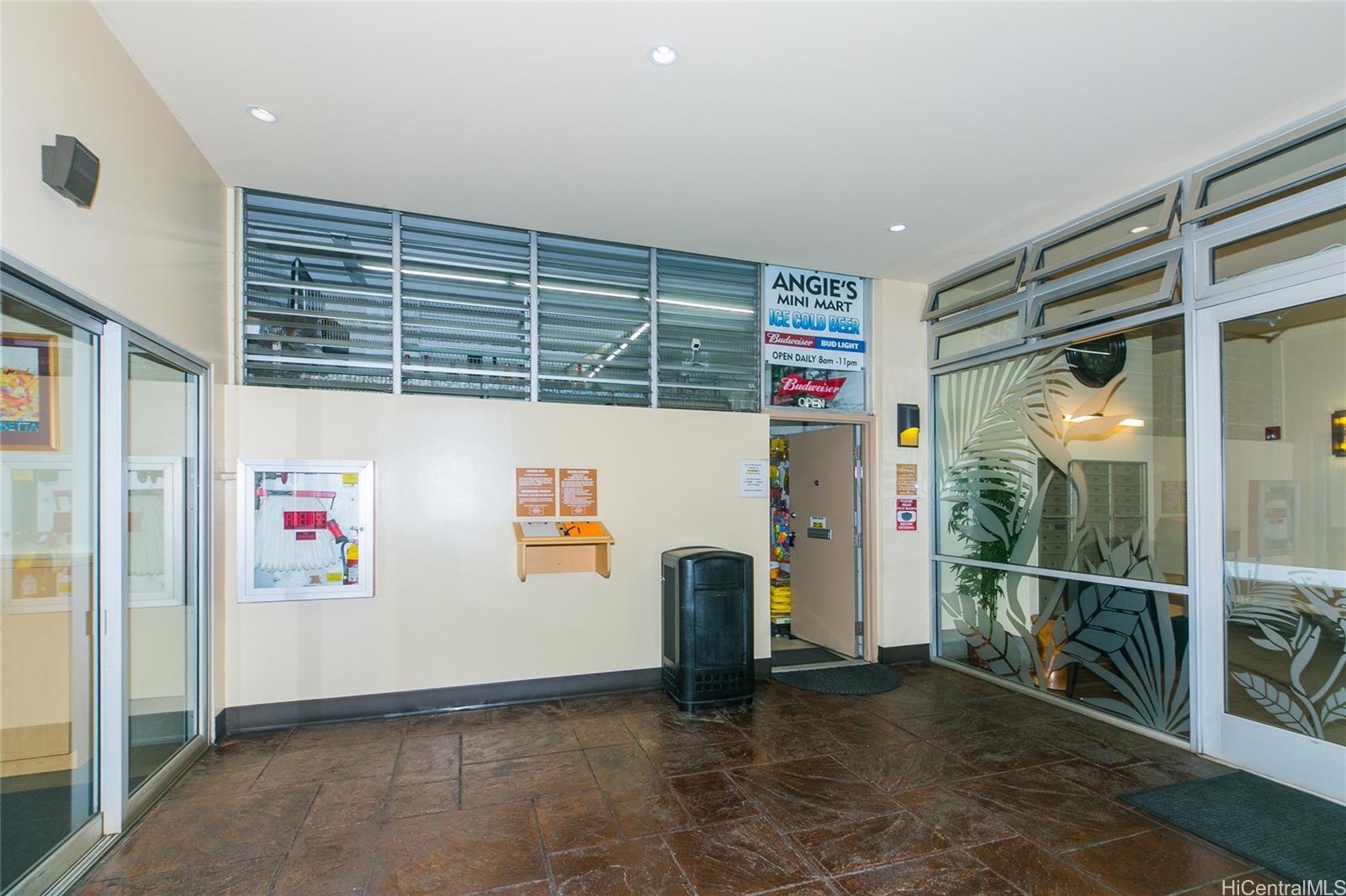 2525 Date Street, Unit 2303 Honolulu, HI 96826 - Photo 17 of 25 an empty room with windows