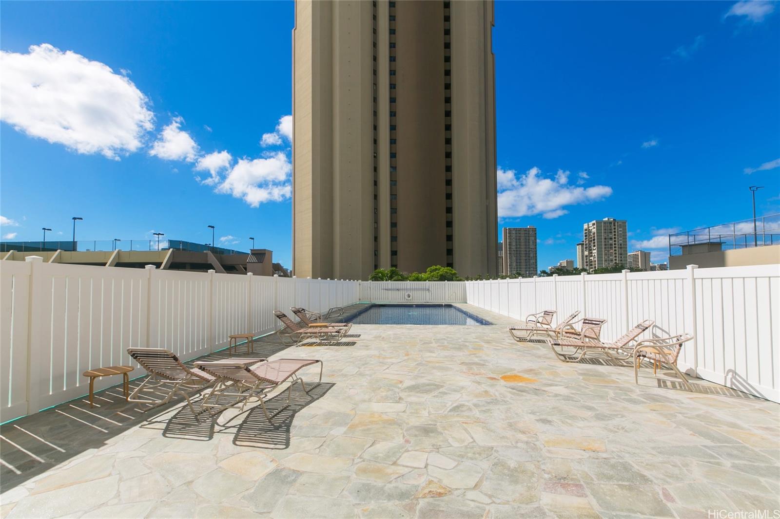 2525 Date Street, Unit 2303 Honolulu, HI 96826 - Photo 22 of 25 a view of a terrace