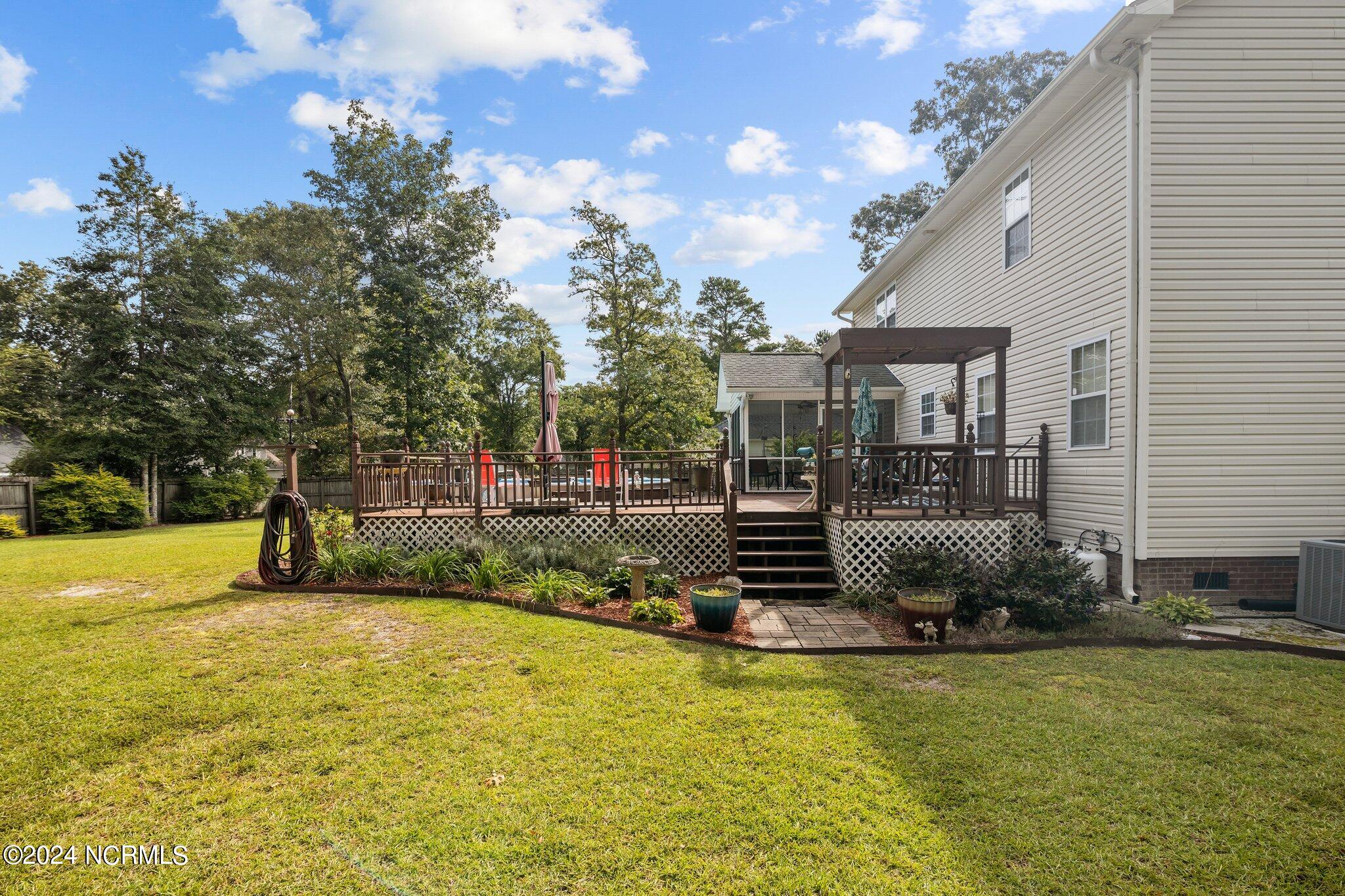 2119 Perrytown Loop Road New Bern, NC 28562 - Photo 15 of 21 44-web-or-mls-BLS_0004