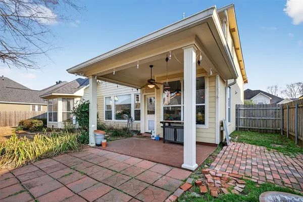 a view of house with a outdoor space
