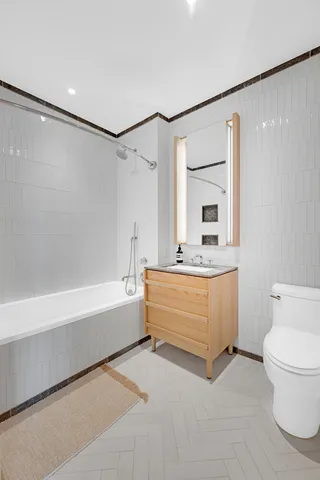 $1,925,000 | 22-18 Jackson Avenue, Unit 608 | Long Island City