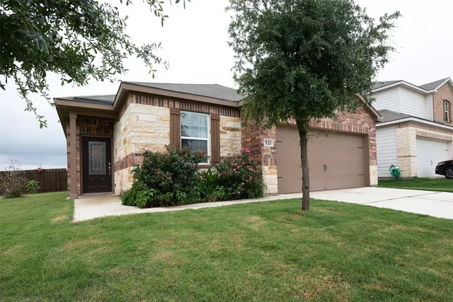 $305,000 | 521 Congress Way, Liberty Hill, TX 78642