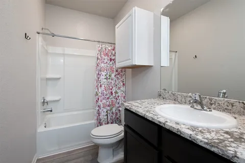 $305,000 | 521 Congress Way, Liberty Hill, TX 78642